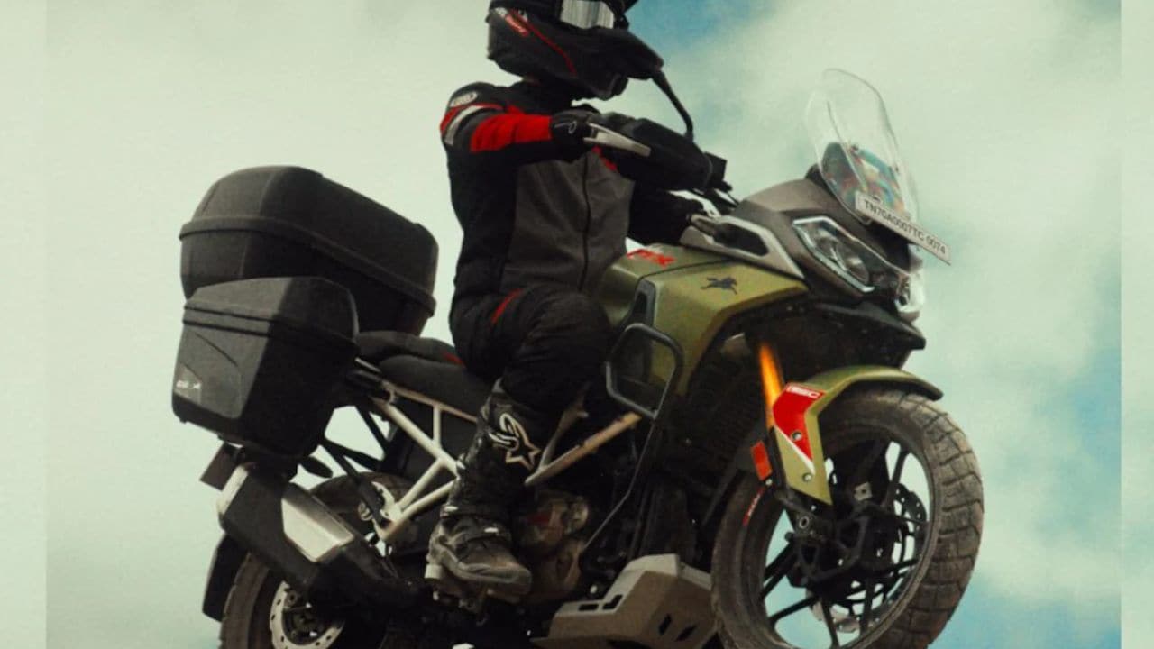 TVS Apache RTX 300 TVS Apache RTX 300