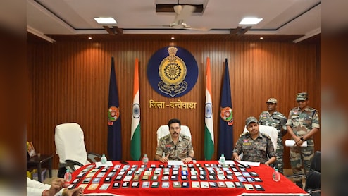 धनतेरस पर 250 से ज्यादा लोगों की पुलिस ने लौटाई खुशियां, 60 लाख रुपये की कीमत के गुम मोबाइल ढूंढ निकाल सौंपे 