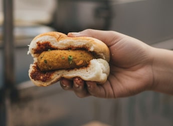 10 Signs You're The Most Loyal Vada Pav Fan
