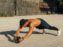 Abs Roller Under 500: आपके मोटापे को कुछ ही दिनों में खत्म करेगा ये एब्स रोलर, आज ही कम प्राइस में खरीदें