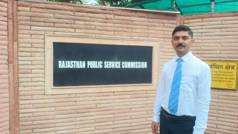 RAS Topper Success Story: किसान के बेटे ने RAS परीक्षा में हासिल की 7वीं रैंक, पिता का सिर गर्व से किया ऊंचा RAS Topper Success Story: किसान के बेटे ने RAS परीक्षा में हासिल की 7वीं रैंक, पिता का सिर गर्व से किया ऊंचा