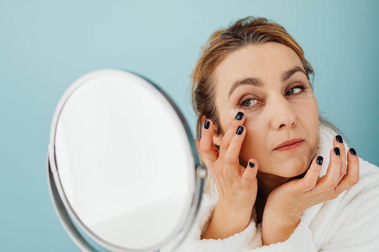 What Your Skin And Hair Say About Your Health, According To A Dermatologist