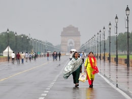 Weather LIVE: कहीं बारिश तो कहीं बर्फबारी, दिल्ली में भी सर्दी की दस्तक! अक्टूबर में क्यों हो रही बेमौसम बरसात Weather LIVE: कहीं बारिश तो कहीं बर्फबारी, दिल्ली में भी सर्दी की दस्तक! अक्टूबर में क्यों हो रही बेमौसम बरसात