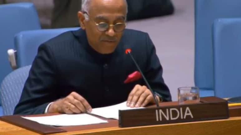 अपना घर देखो..पाकिस्तानी सेना करती है मानवाधिकार का उल्लंघन.. भारत ने पड़ोसी को यूएन में जमकर सुनाया अपना घर देखो..पाकिस्तानी सेना करती है मानवाधिकार का उल्लंघन.. भारत ने पड़ोसी को यूएन में जमकर सुनाया