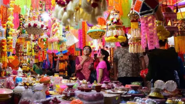 Mithai, Gadgets, And Wellness Gifts Fill Shoppers' Bags This Diwali Season Mithai, Gadgets, And Wellness Gifts Fill Shoppers' Bags This Diwali Season