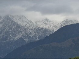 अक्‍टूबर में ही हिमाचल प्रदेश की पहाड़‍ियां ढंकी बर्फ से, गरज के साथ हुई बारिश भी 
