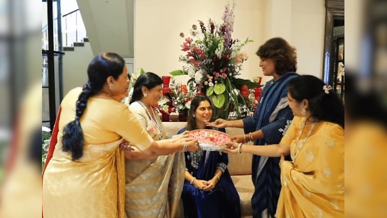 राम चरण और उपासना कोनिडेला बनेंगे दूसरे बच्चे के पेरेंट्स, गोदभराई का वीडियो वायरल राम चरण और उपासना कोनिडेला बनेंगे दूसरे बच्चे के पेरेंट्स, गोदभराई का वीडियो वायरल