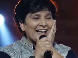 Falguni Pathak Opens Up On Loneliness: <i>"Pehle Akela Mehsoos Hota Tha"</i> Falguni Pathak Opens Up On Loneliness: <i>"Pehle Akela Mehsoos Hota Tha"</i>