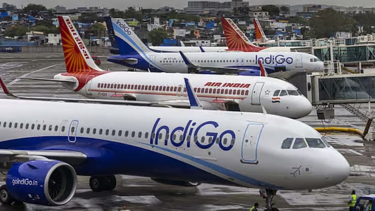 Air Fare Hike: दिवाली-छठ से पहले फिर बढ़ा फ्लाइट का किराया, यात्रियों के पास अब क्या विकल्प?