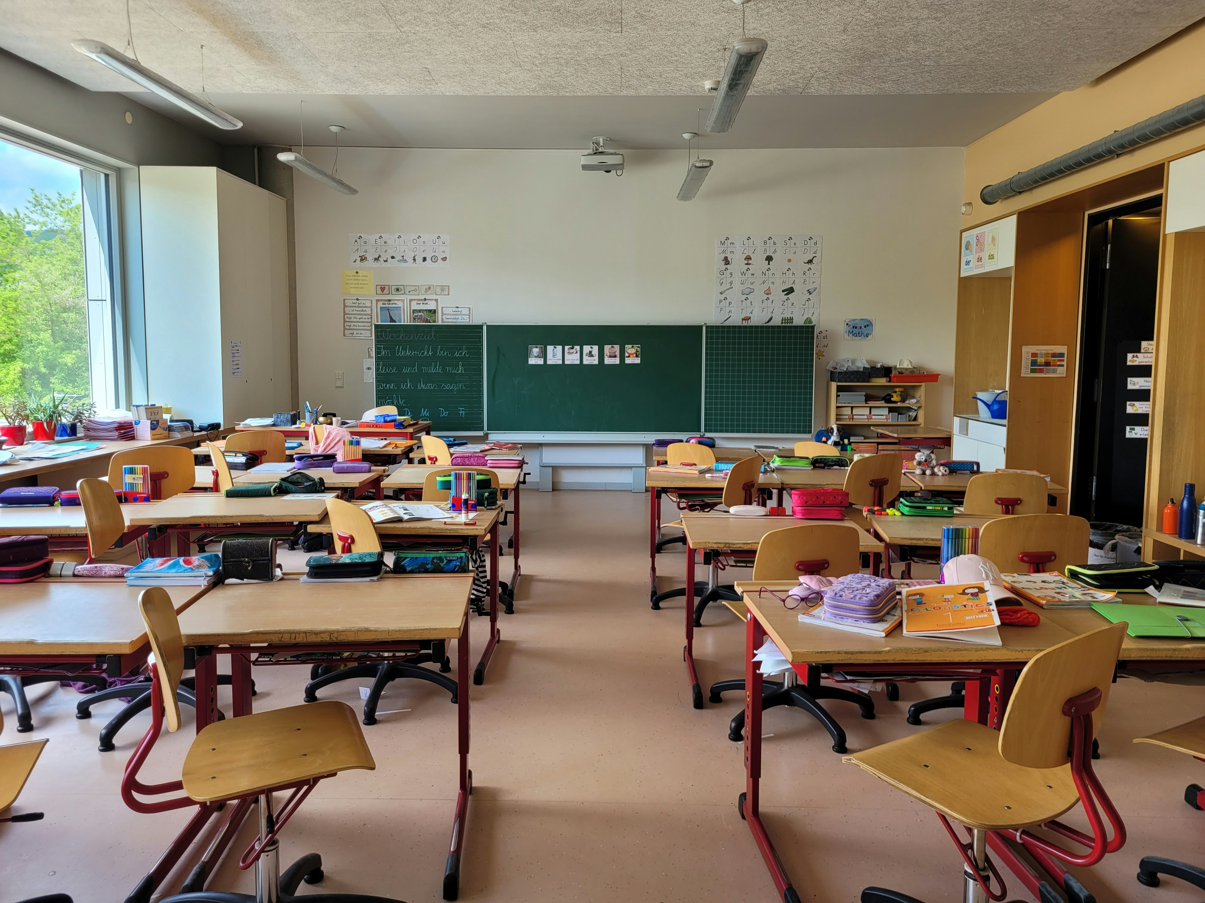 School Assembly News Headlines (October 21): Top National, International, Sports News