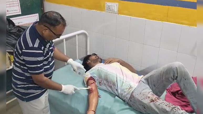 चूरू में फायरिंग से हड़कंप, दुकान जा रहे युवक पर बाइक सवार लोगों ने बरसाई गोली चूरू में फायरिंग से हड़कंप, दुकान जा रहे युवक पर बाइक सवार लोगों ने बरसाई गोली
