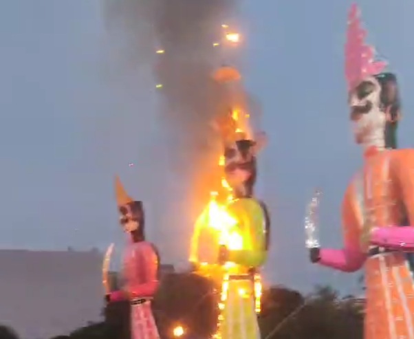 Video: In Bhopal, Drunk Men Set Ravan Effigy Afire On Dussehra Morning