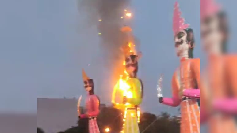 Video: In Bhopal, Drunk Men Set Ravan Effigy Afire On Dussehra Morning