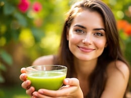 Glowing skin tips : चमकदार और बेदाग त्वचा के लिए पिएं ये हरी चीज का जूस Glowing skin tips : चमकदार और बेदाग त्वचा के लिए पिएं ये हरी चीज का जूस