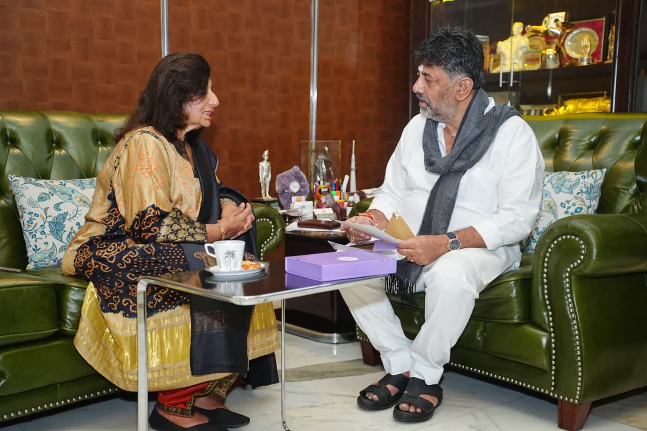 Biocon Founder Visits DK Shivakumar Amid Face-Off Over Bengaluru Infra