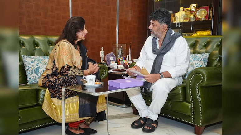 Biocon Founder Visits DK Shivakumar Amid Face-Off Over Bengaluru Infra Biocon Founder Visits DK Shivakumar Amid Face-Off Over Bengaluru Infra