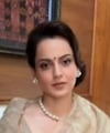 शाहरुख खान से लेकर कंगना रनौत तक, फिल्मी सितारों ने यूं बनाई दिवाली, तस्वीरें हुईं वायरल
