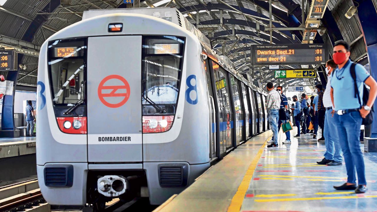 छठ के बाद दिल्ली लौटने वालों के लिए DMRC का तोहफा, 5 दिन के लिए बदला मेट्रो का शेड्यूल