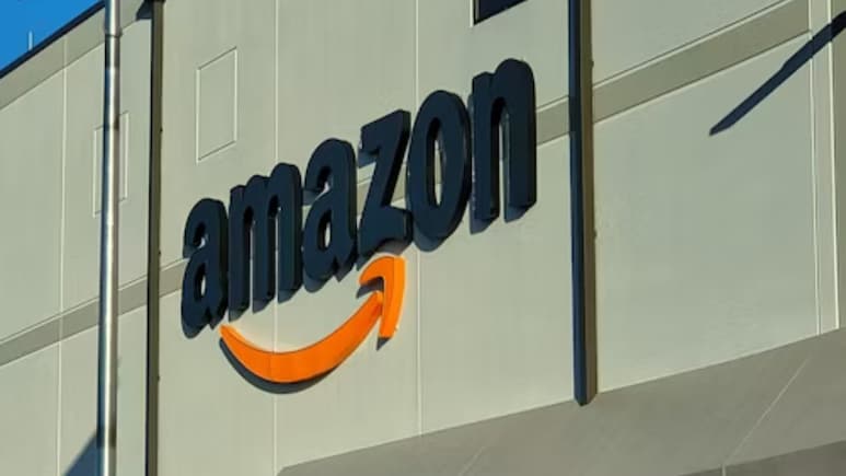 Amazon में 30 हजार की हो रही छटनी! कर्मचारियों में हड़कंप, AI भी है वजह Amazon में 30 हजार की हो रही छटनी! कर्मचारियों में हड़कंप, AI भी है वजह