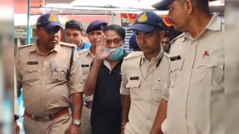 MP Cough Syrup Case: 'जहर के सौदागर' को भेजा जेल! एमपी में 20 से ज्यादा मासूमों की हुई मौत MP Cough Syrup Case: 'जहर के सौदागर' को भेजा जेल! एमपी में 20 से ज्यादा मासूमों की हुई मौत