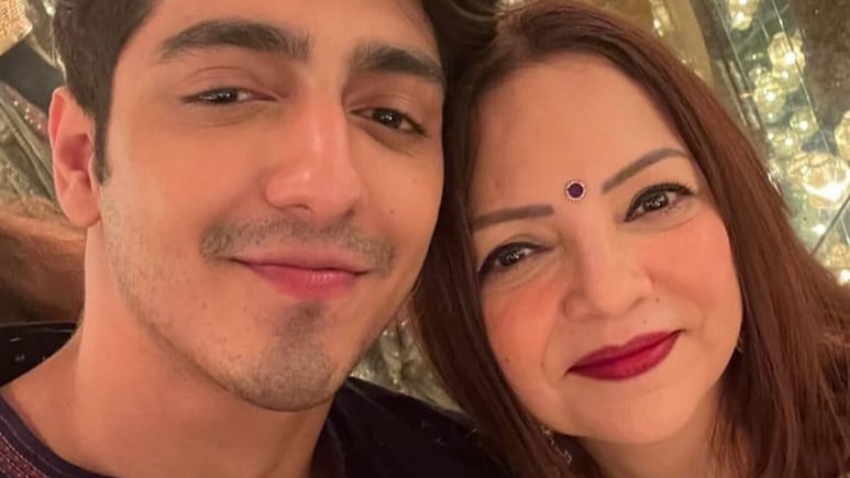 Viral: Inside Ahaan Panday's Diwali Celebrations With Mother Deanne Panday Viral: Inside Ahaan Panday's Diwali Celebrations With Mother Deanne Panday