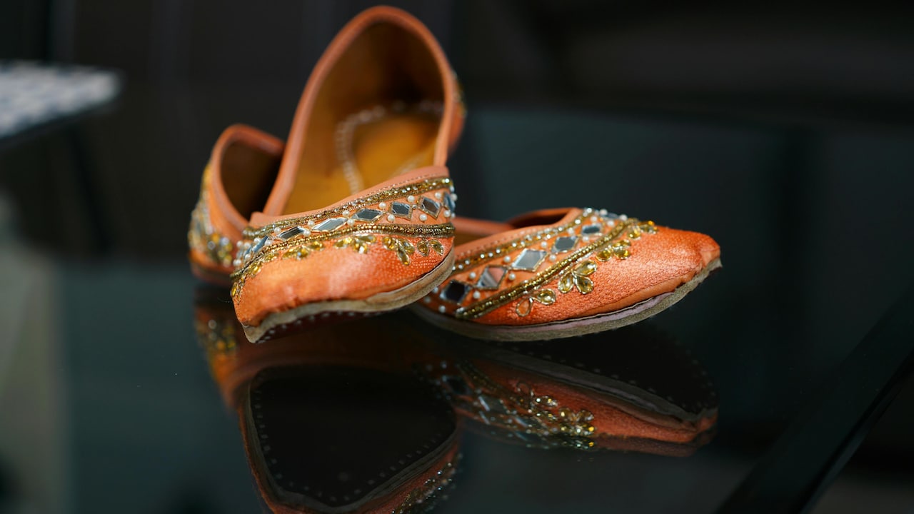 How To Match Mojaris And Juttis With Your Kurta Sets