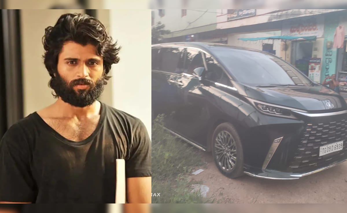 Vijay Deverakonda's Car Hit By Vehicle On Way To Hyderabad, Actor Escapes Unhurt