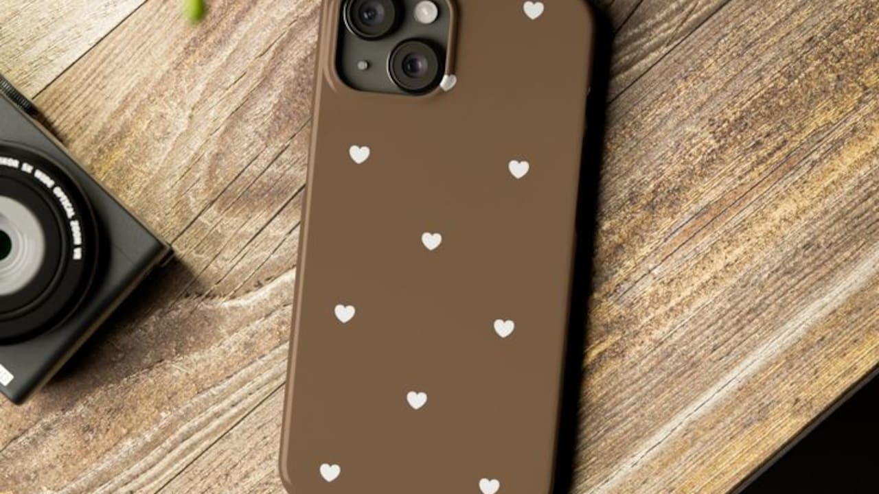 Safeguard your iPhone 14 in style this Diwali with Great Indian Festival Deals