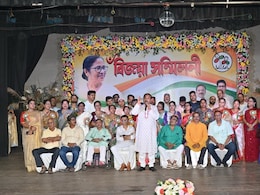 Trinamool To Hold 100 'Bijoya Sammelani' Meetings, Electoral Rolls In Focus Trinamool To Hold 100 'Bijoya Sammelani' Meetings, Electoral Rolls In Focus