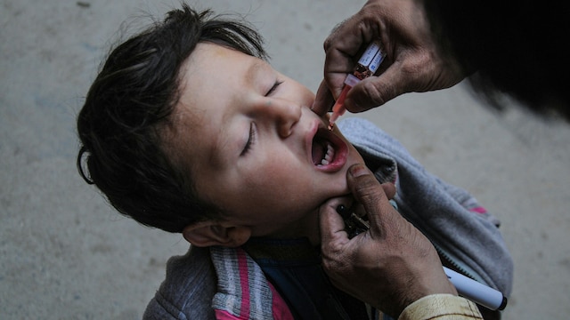 Polio Campaign Proves Ineffective In Pakistan As Nearly 1 Million Children Remain Unvaccinated