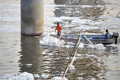 Yamuna Froth-Free for Chhath Puja 2025? Experts & Devotees Reveal the Truth Yamuna Froth-Free for Chhath Puja 2025? Experts & Devotees Reveal the Truth
