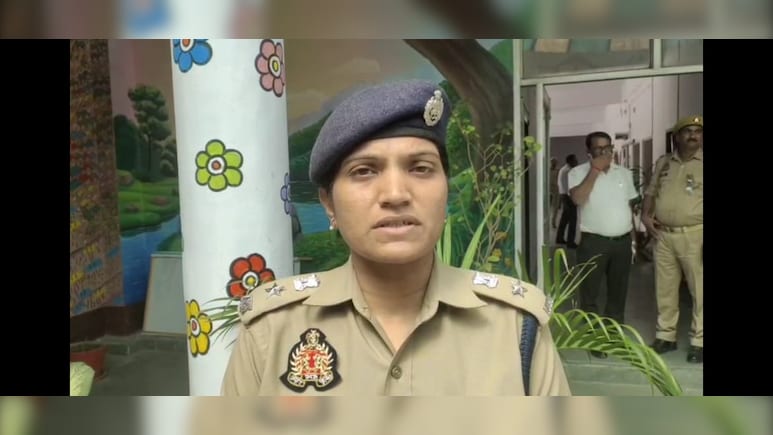 इलाहाबाद हाईकोर्ट ने फर्रुखाबाद की एसपी आरती सिंह को लगाई फटकार, कोर्ट में रुकने का दिया आदेश