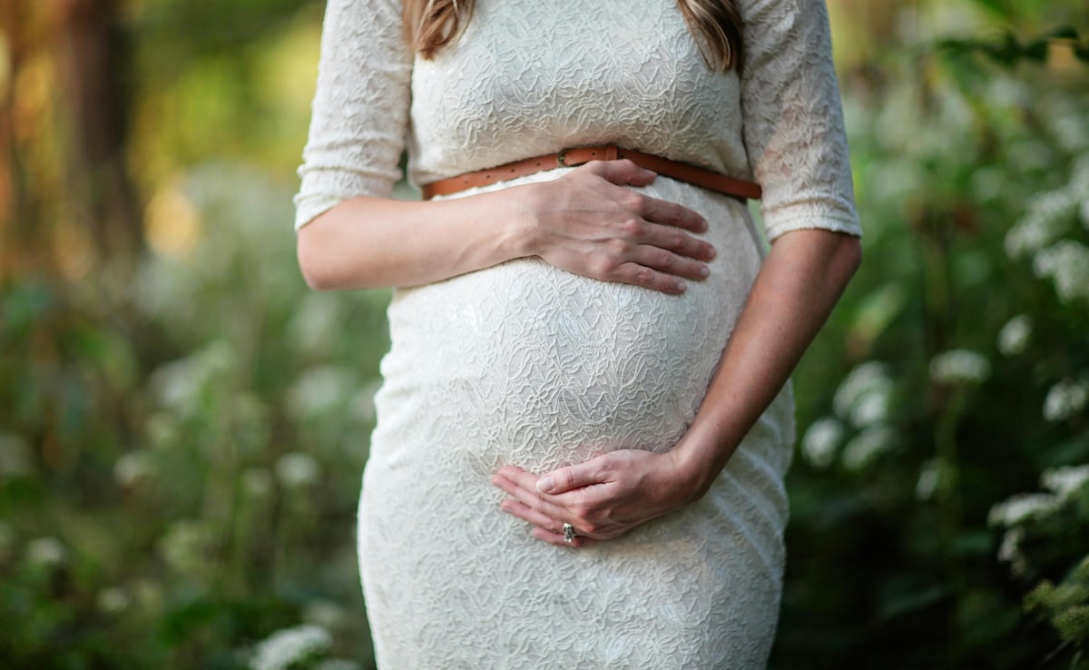 Researchers Describe How AI Helped Infertile Couple Conceive After Trying For 19 Years