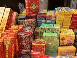 जामा मस्जिद के पटाखा बाज़ार में नहीं दिखे ग्रीन क्रैकर्स, सुप्रीम कोर्ट ने दी शर्तों के साथ मंज़ूरी जामा मस्जिद के पटाखा बाज़ार में नहीं दिखे ग्रीन क्रैकर्स, सुप्रीम कोर्ट ने दी शर्तों के साथ मंज़ूरी