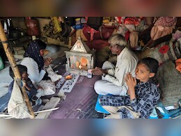 Diwali 2025: दीपावली की रोशनी में उम्मीदों का कोना, शहर की जगमगाहट के बीच अंधेरी बस्तियों की 'ख़ुशी'