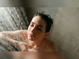 सर्दियों में भी ठंडे पानी से नहाते हैं आप? जान लीजिए इसके फायदे और नुकसान सर्दियों में भी ठंडे पानी से नहाते हैं आप? जान लीजिए इसके फायदे और नुकसान