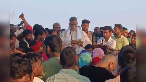 VIDEO : पूर्णिया सांसद पप्पू यादव ने बिहार में बाढ़ पीड़ितों को बांटा कैश, आचार संहिता की उड़ी धज्जियां