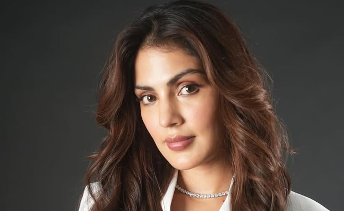 Rhea's Post On Getting Her Passport Back From Anti-Drug Agency After 5 Years : "Satyameva Jayate"