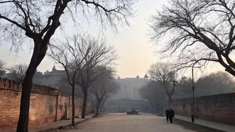 Rajasthan Weather: राजस्थान में दीपावली पर 'ठंड' का डबल अटैक, सुबह-शाम बढ़ी ठिठुरन,पढ़ें IMD का नया अलर्ट Rajasthan Weather: राजस्थान में दीपावली पर 'ठंड' का डबल अटैक, सुबह-शाम बढ़ी ठिठुरन,पढ़ें IMD का नया अलर्ट