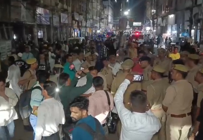 कानपुर के मूलगंज में दो स्‍कूटी में हुआ बड़ा धमाका, 6 लोग घायल