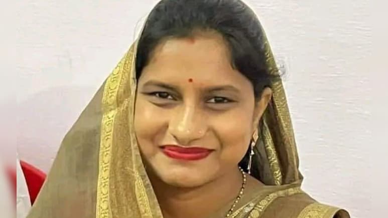 श्योपुर नगर पालिका अध्यक्ष रेनू सुजीत गर्ग को हाईकोर्ट का झटका, अध्यक्ष पद के अधिकारों पर लगी रोक श्योपुर नगर पालिका अध्यक्ष रेनू सुजीत गर्ग को हाईकोर्ट का झटका, अध्यक्ष पद के अधिकारों पर लगी रोक