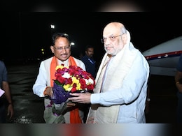 Amit Shah in Chhattisgarh: रायपुर पहुंचे अमित शाह, CM विष्णु देव साय ने किया स्वागत Amit Shah in Chhattisgarh: रायपुर पहुंचे अमित शाह, CM विष्णु देव साय ने किया स्वागत