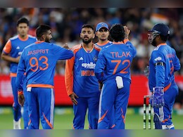 India vs Australia 2nd T20I Highlights: ऑस्ट्रेलिया ने भारत को 4 विकेट से हराया, सीरीज में 1-0 की बनाई बढ़त India vs Australia 2nd T20I Highlights: ऑस्ट्रेलिया ने भारत को 4 विकेट से हराया, सीरीज में 1-0 की बनाई बढ़त