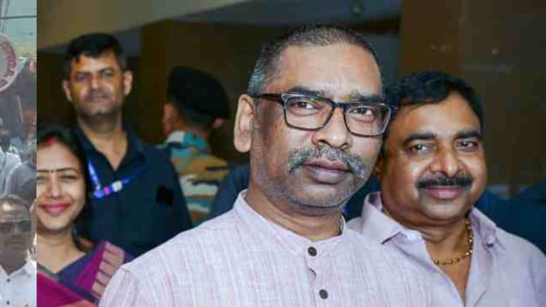 सेंचुरी पर हंगामा: CM सोरेन ने कहा- लोग डरें नहीं, सारंडा क्षेत्र के निवासियों के अधिकारों की होगी रक्षा सेंचुरी पर हंगामा: CM सोरेन ने कहा- लोग डरें नहीं, सारंडा क्षेत्र के निवासियों के अधिकारों की होगी रक्षा