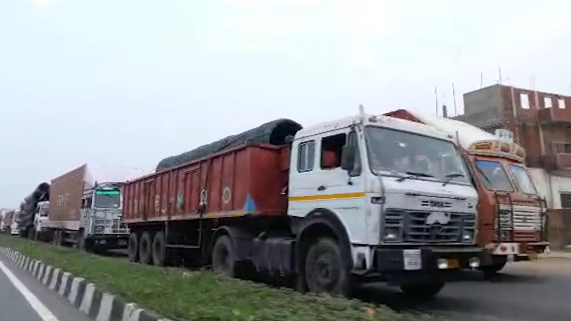 Video: Massive Jam On Delhi-Kolkata Highway, Vehicles Stuck For 4 Days