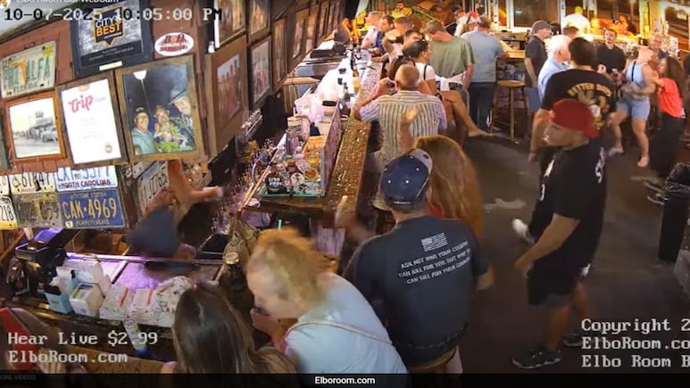 Forget Netflix, This Bar's Livestream Is Internet's Latest Obsession Forget Netflix, This Bar's Livestream Is Internet's Latest Obsession