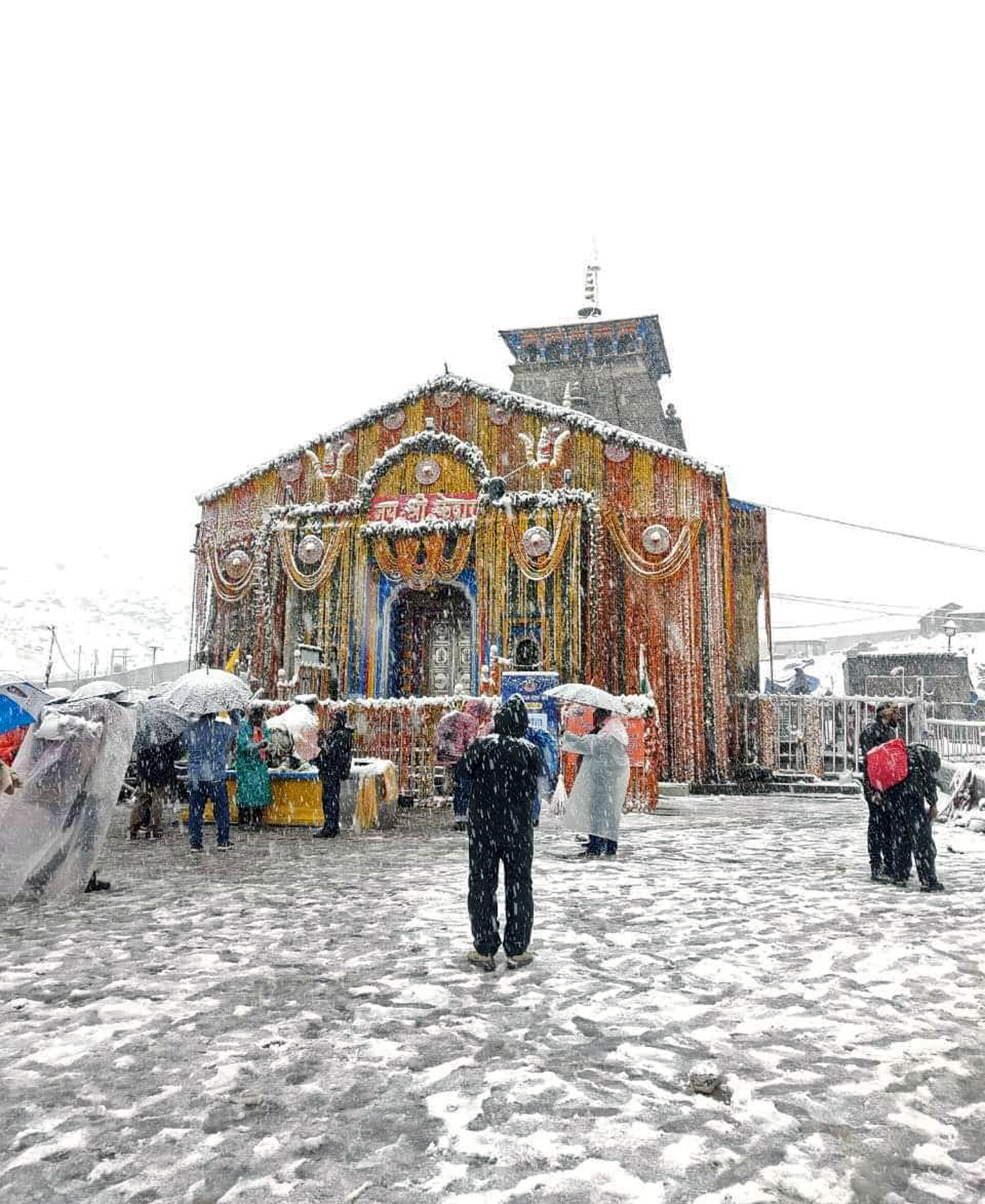दिल्ली में गुलाबी ठंड, केदारनाथ में बर्फ, गीजर ऑन... इस बार आ रही कड़ाके वाली ठंड