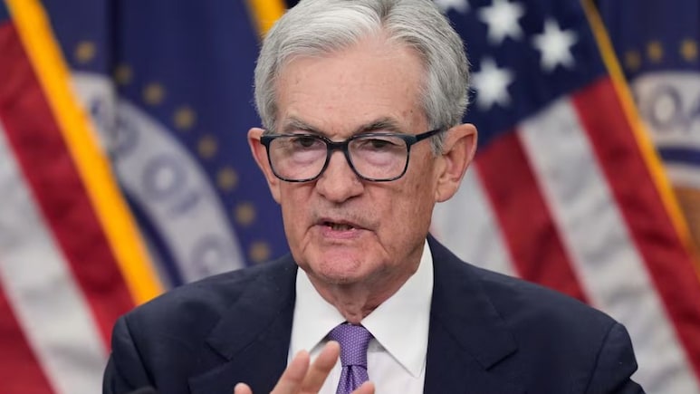 अमेरिका में फेडरल रिजर्व ने फिर घटाई ब्याज दर, सोने और शेयर मार्केट पर दिखेगा असर अमेरिका में फेडरल रिजर्व ने फिर घटाई ब्याज दर, सोने और शेयर मार्केट पर दिखेगा असर