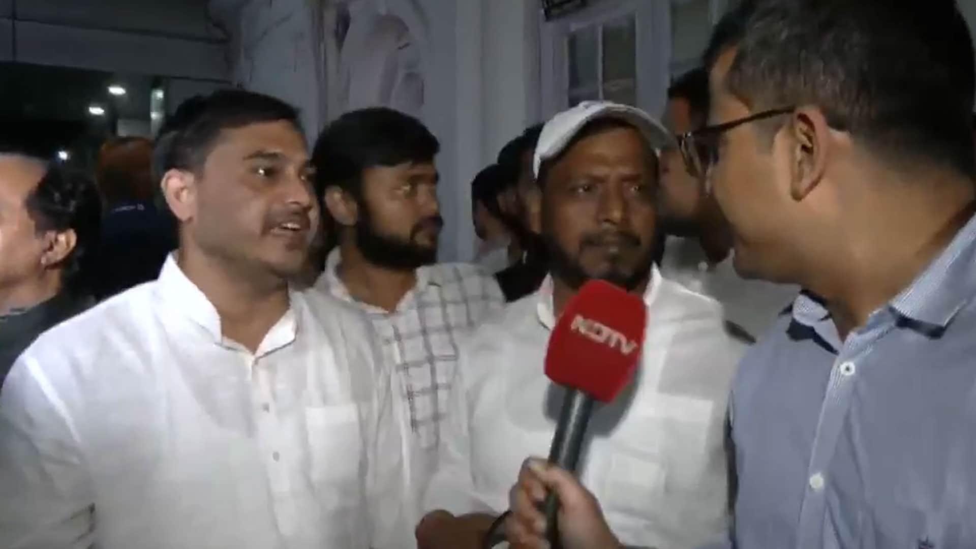 High Drama Outside Congress Meet: Party Workers Protest Over Ticket Distribution