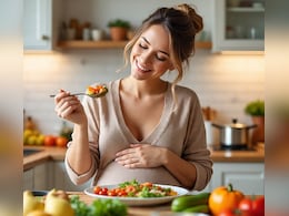 प्रेगनेंसी में क्या चीजें खानी चाहिए और क्या नहीं? जानिए पूरा Pregnancy Diet plan प्रेगनेंसी में क्या चीजें खानी चाहिए और क्या नहीं? जानिए पूरा Pregnancy Diet plan